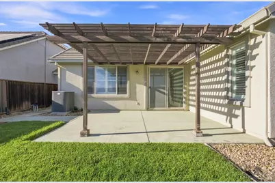670 Sweet Bay Circle, Vacaville, CA 95687 - Photo 38