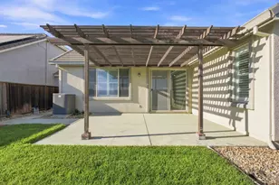 670 Sweet Bay Cir, Vacaville, CA 95687 - Photo 38