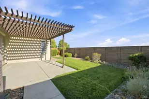 670 Sweet Bay Cir, Vacaville, CA 95687 - Photo 42