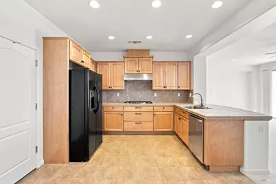 670 Sweet Bay Circle, Vacaville, CA 95687 - Photo 18