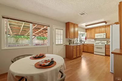 2242 Ross Place, Fairfield, CA 94533 - Photo 16