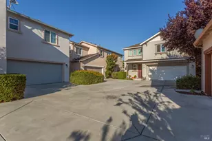 1125 Strawberry Ln, Suisun City, CA 94585 - Photo 2