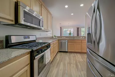 1125 Strawberry Lane, Suisun City, CA 94585 - Photo 8