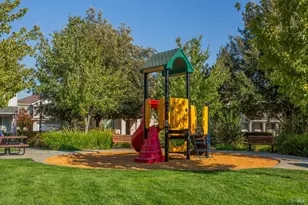 1125 Strawberry Ln, Suisun City, CA 94585 - Photo 20