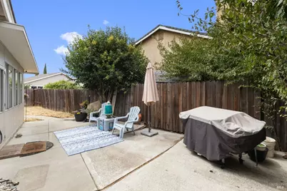 910 Javan Way, Suisun City, CA 94585 - Photo 46