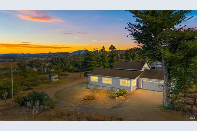 395 Monte Vista Lane, Petaluma, CA 94952 - Photo 2