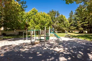 88 Park Pl Dr, Petaluma, CA 94954 - Photo 28
