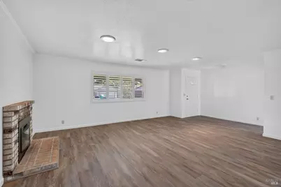 437 Valencia Lane, Vacaville, CA 95688 - Photo 12