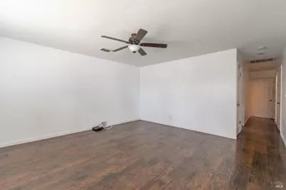525 Sierra Drive, Dixon, CA 95620 - Photo 2