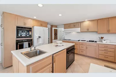 40 Central Avenue, Sausalito, CA 94965 - Photo 32