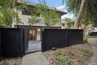 54 Grande Paseo, San Rafael, CA 94903 - Photo 38