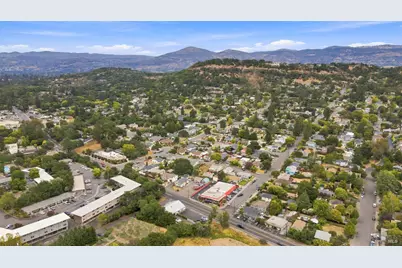 1527 Silverado Trail, Napa, CA 94559 - Photo 32