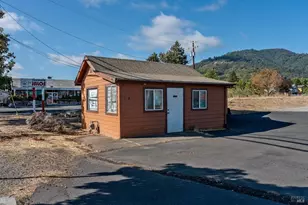 1128 S State St, Ukiah, CA 95482 - Photo 2