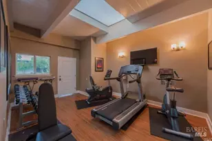 14 Oakwood Dr, Petaluma, CA 94954 - Photo 4