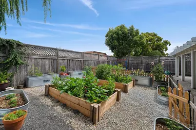 7187 Circle Drive, Rohnert Park, CA 94928 - Photo 18
