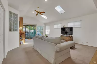 298 Markham Avenue, Vacaville, CA 95688 - Photo 14
