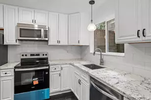 10 Professional Center Pkwy, San Rafael, CA 94903 - Photo 1