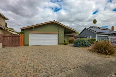 107 Normandy Drive, Vacaville, CA 95687 - Photo 2