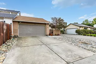 1182 Hartford Pl, Fairfield, CA 94534 - Photo 2