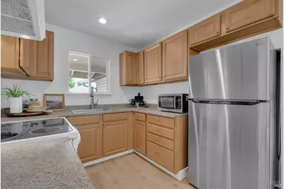 360 Markham Avenue, Vacaville, CA 95688 - Photo 8