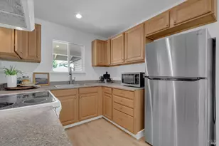 360 Markham Ave, Vacaville, CA 95688 - Photo 8
