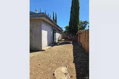 2124 Beard Court, Vacaville, CA 95688 - Photo 18