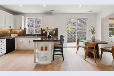 116 Portsmouth Drive, Novato, CA 94949 - Photo 12