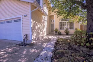 427 Merlot Ln, American Canyon, CA 94503 - Photo 2