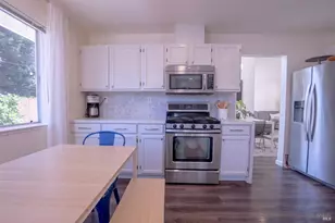 427 Merlot Ln, American Canyon, CA 94503 - Photo 8