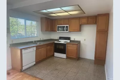 484 Basalt Drive, Vallejo, CA 94589 - Photo 6