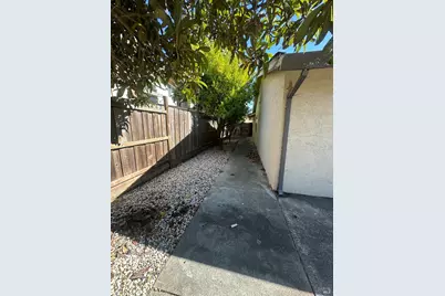 484 Basalt Drive, Vallejo, CA 94589 - Photo 10
