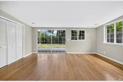 652 Corlano Avenue, Santa Rosa, CA 95404 - Photo 8