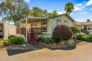 415 Oak Dr, Napa, CA 94558 - Photo 2