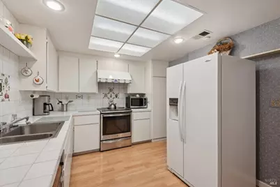 37 Prairie Falcon Drive, Novato, CA 94949 - Photo 20