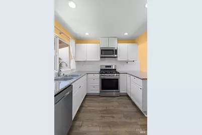 971 Hacienda Circle, Rohnert Park, CA 94928 - Photo 14