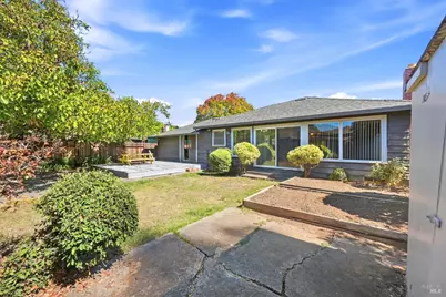 1023 Michigan Drive, Santa Rosa, CA 95405 - Photo 20