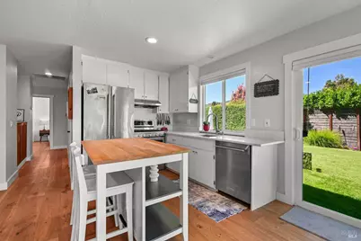 19022 Orange Avenue, El Verano, CA 95476 - Photo 14