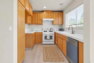 856 Spring Mountain Ln, American Canyon, CA 94503 - Photo 8