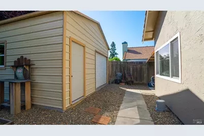 606 Sunnyvale Place, Vacaville, CA 95687 - Photo 50