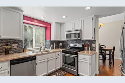 606 Sunnyvale Place, Vacaville, CA 95687 - Photo 16