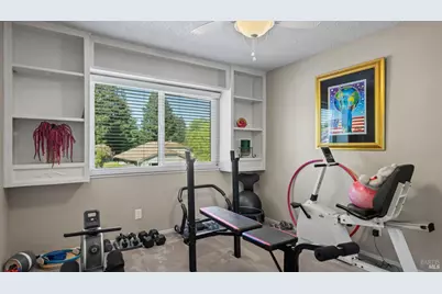 606 Sunnyvale Place, Vacaville, CA 95687 - Photo 32