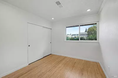 70 Belvedere Court, Napa, CA 94559 - Photo 8