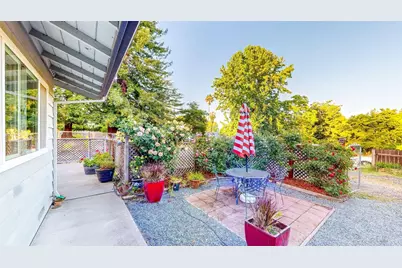 2142 Laguna Road, Santa Rosa, CA 95401 - Photo 16