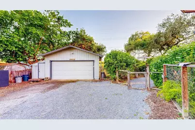 2142 Laguna Road, Santa Rosa, CA 95401 - Photo 12