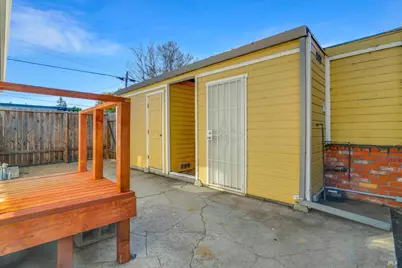 490 E L Street, Benicia, CA 94510 - Photo 32