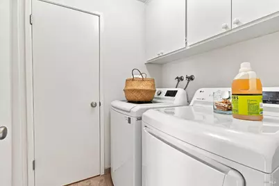 8 Chaucer Court, Mill Valley, CA 94941 - Photo 22