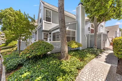 377 E 2nd Street, Benicia, CA 94510 - Photo 2