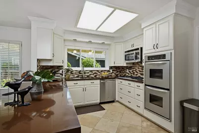 205 Kaanapali Drive, Napa, CA 94558 - Photo 12