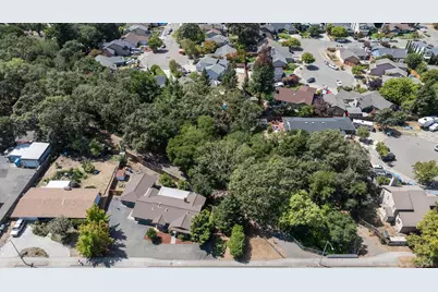 2827 Marlow Road, Santa Rosa, CA 95403 - Photo 30