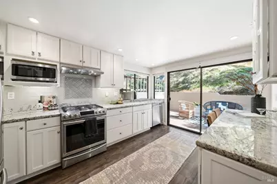 4 Hawk Ridge Court, Novato, CA 94949 - Photo 10
